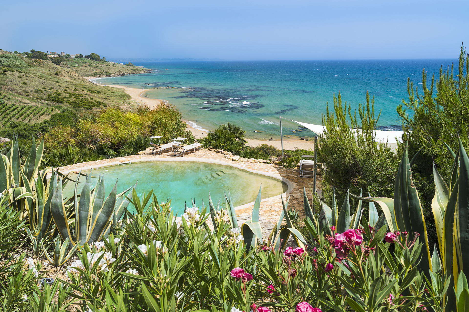 Beachside Stays and Natural Pools – Holiday Rentals in Sicily by Scent of Sicily